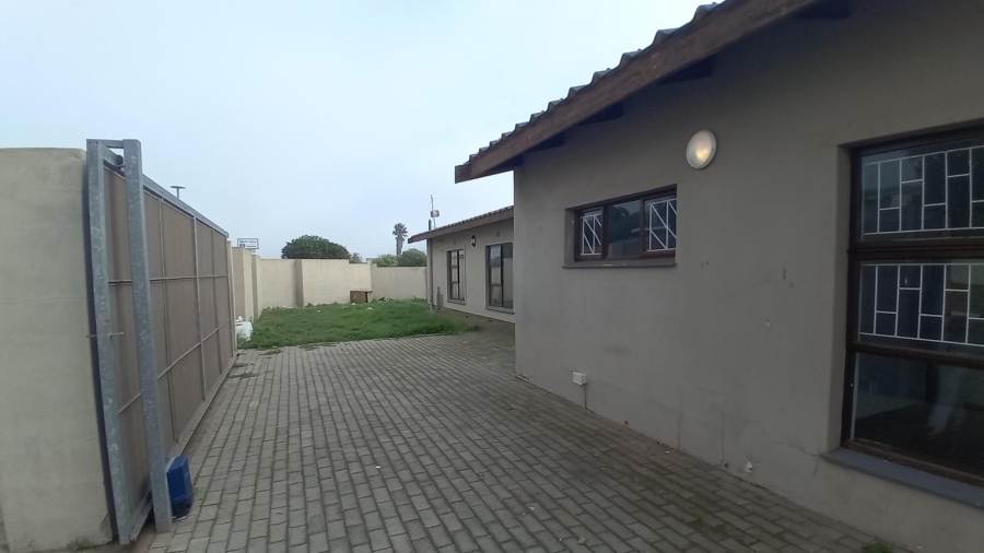 7 Bedroom Property for Sale in Saldanha Western Cape